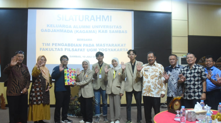 Sekretaris Daerah Kabupaten Sambas, Ir. H. Fery Madagaskar, M.Si Sambut Hangat Silaturahmi Keluarga Alumni Universitas Gajah Mada (KAGAMA) Kabupaten Sambas