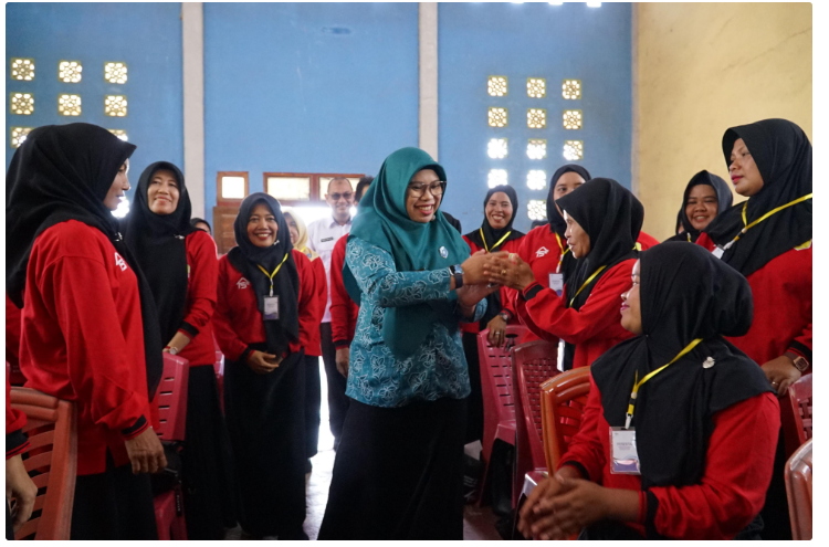 YUNISA BERHARAP KADER PKK SELAKAU MENJADI AGEN OF CHANGE DALAM SOSIALISASI TATA LAKSANA RUMAH SEHAT