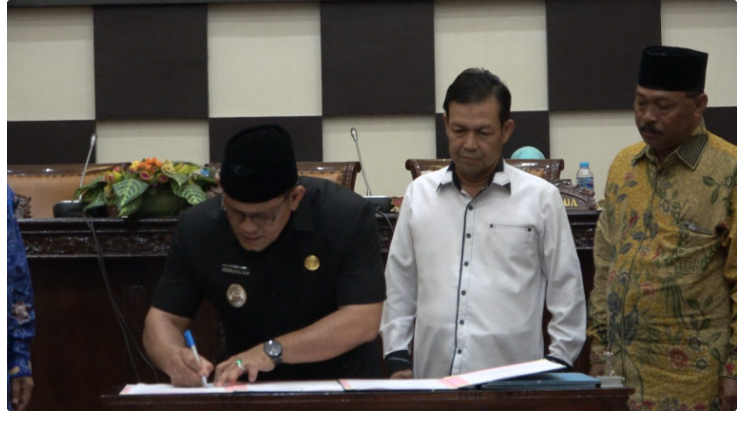 Pemkab Sambas dan DPRD Tandatangani KUPA-PPAS APBD Perubahan 2025