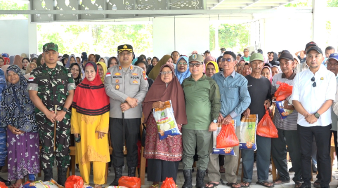 Pemerintah Kabupaten Sambas Gelar Pasar Murah di Temajuk