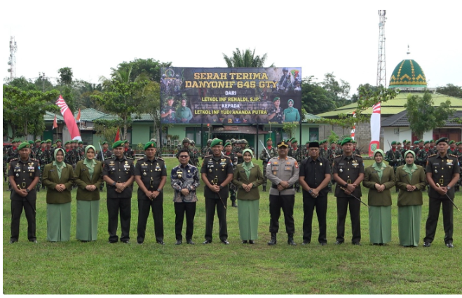 Bupati Sambas Hadiri Sertijab Danyonif 645/GTY