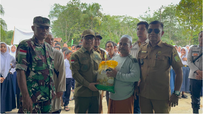 Bupati Sambas hadiri GPM di Desa Tempapan Hulu Galing