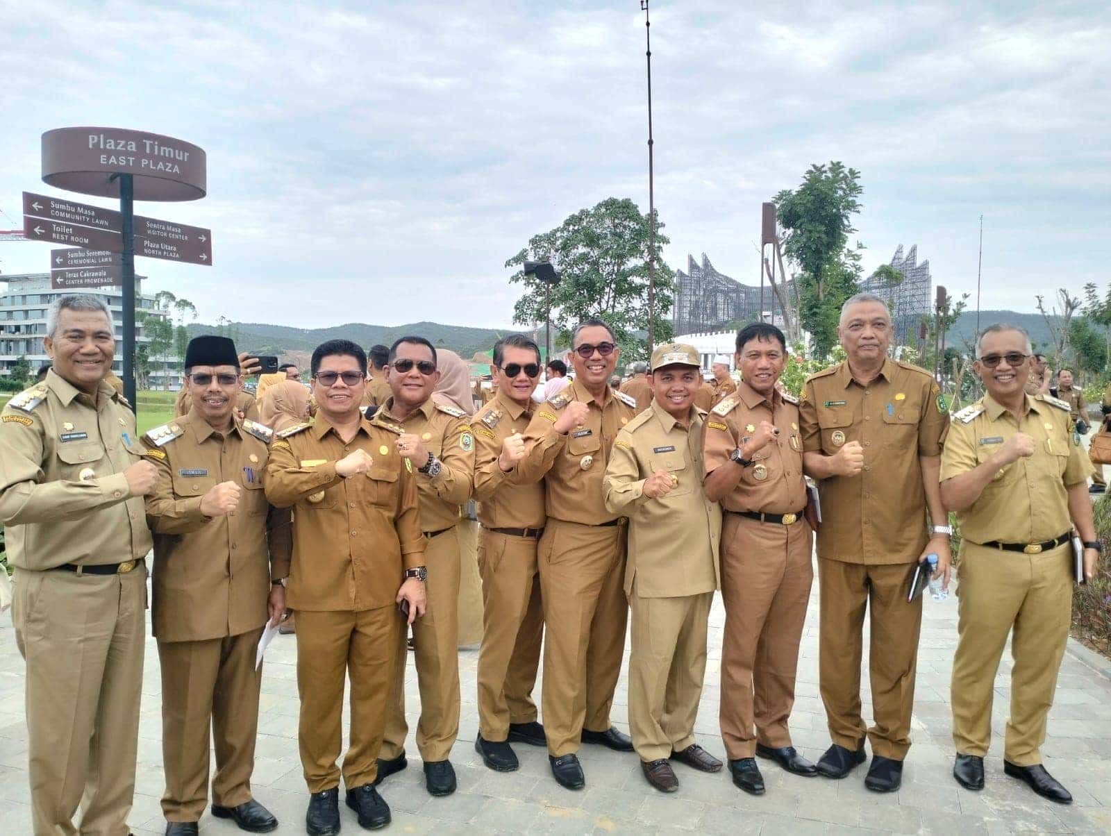 Bupati Sambas H. Satono, S. Sos. I. MH menghadiri rapat koordinasi (Rakor) kepala daerah Bupati & Walikota seluruh Indonesia