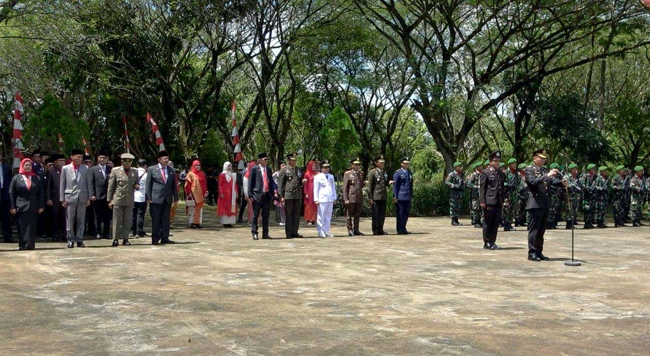 Mengenang Jasa Pahlawan, Bupati Satono Bersama Forkopimda Ziarah Ke Makam Pahlawan