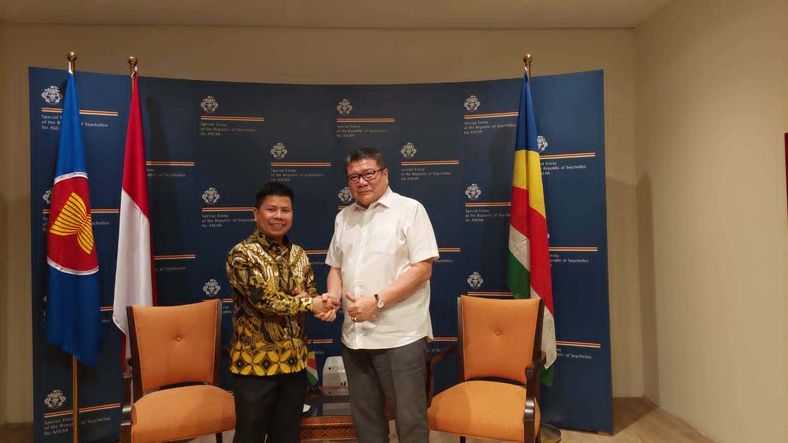 Bupati Satono Bertemu Duta Besar Seychelles Nico Barito Bahas Investasi Sektor Perikanan Sambas