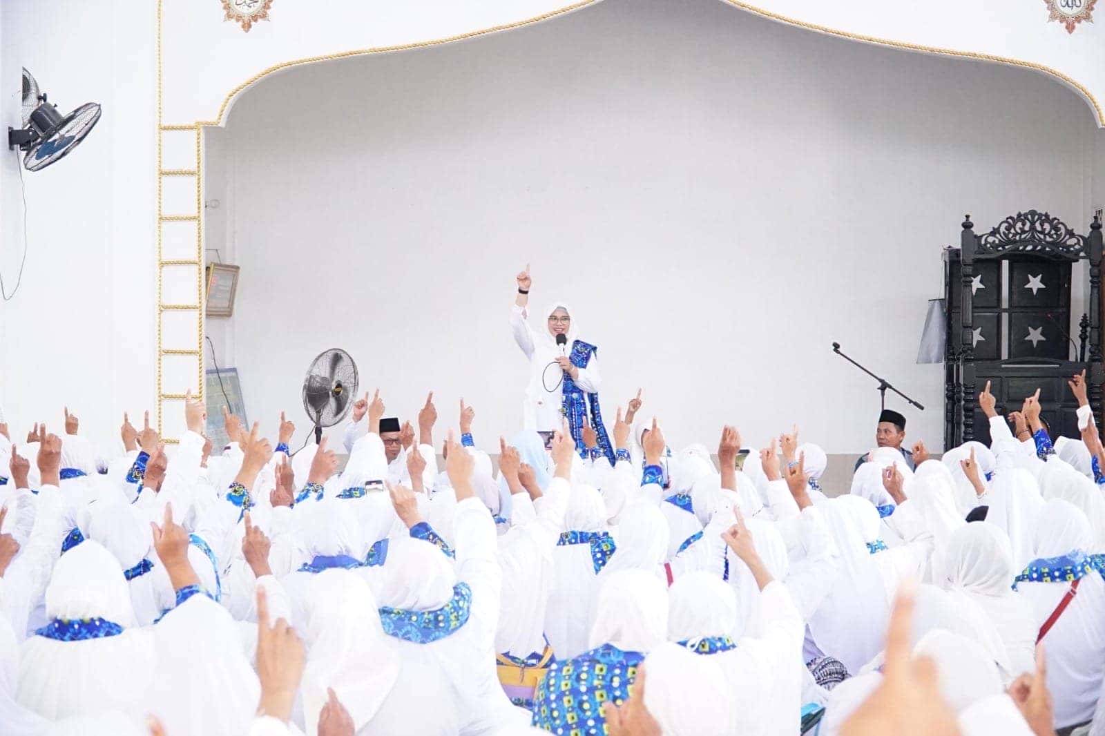 GELAR SAMBAS BERSHOLAWAT, YUNISA UNGKAP INI DALAM RANGKA MENDUKUNG PROGRAM SAMBAS BERIMAN