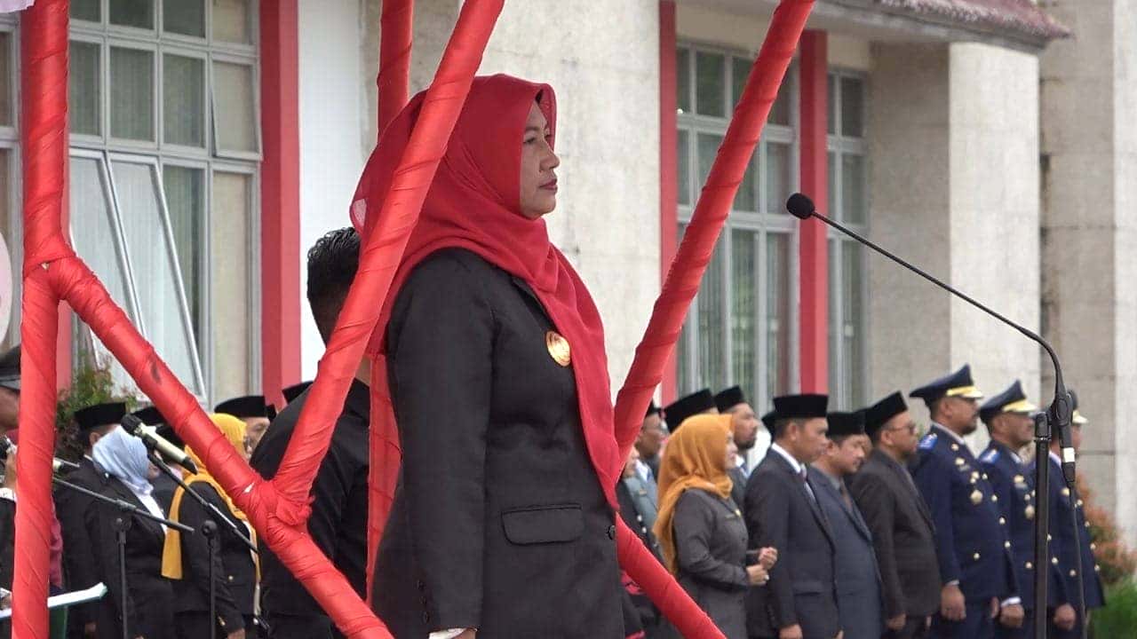 Pjs Bupati Sambas Dra. Marlyna,M. Si  Pimpin Upacara Hari Kesaktian Pancasila