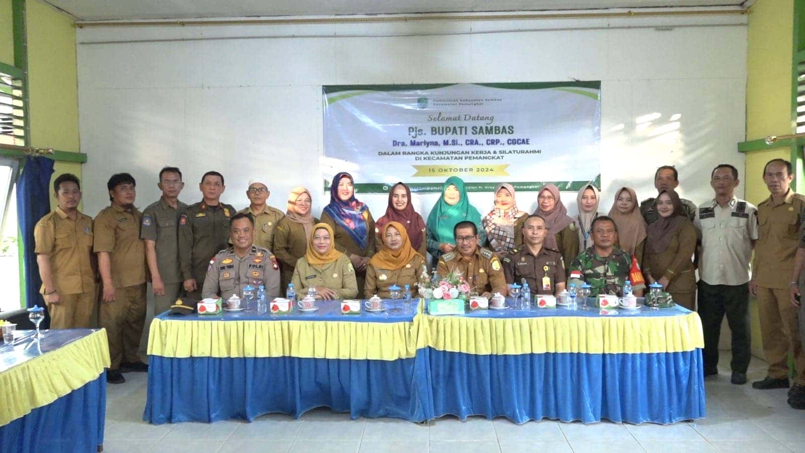 PJS BUPATI SAMBAS MARLYNA BERSILATURAHMI KE KECAMATAN JAWAI DAN PEMANGKAT