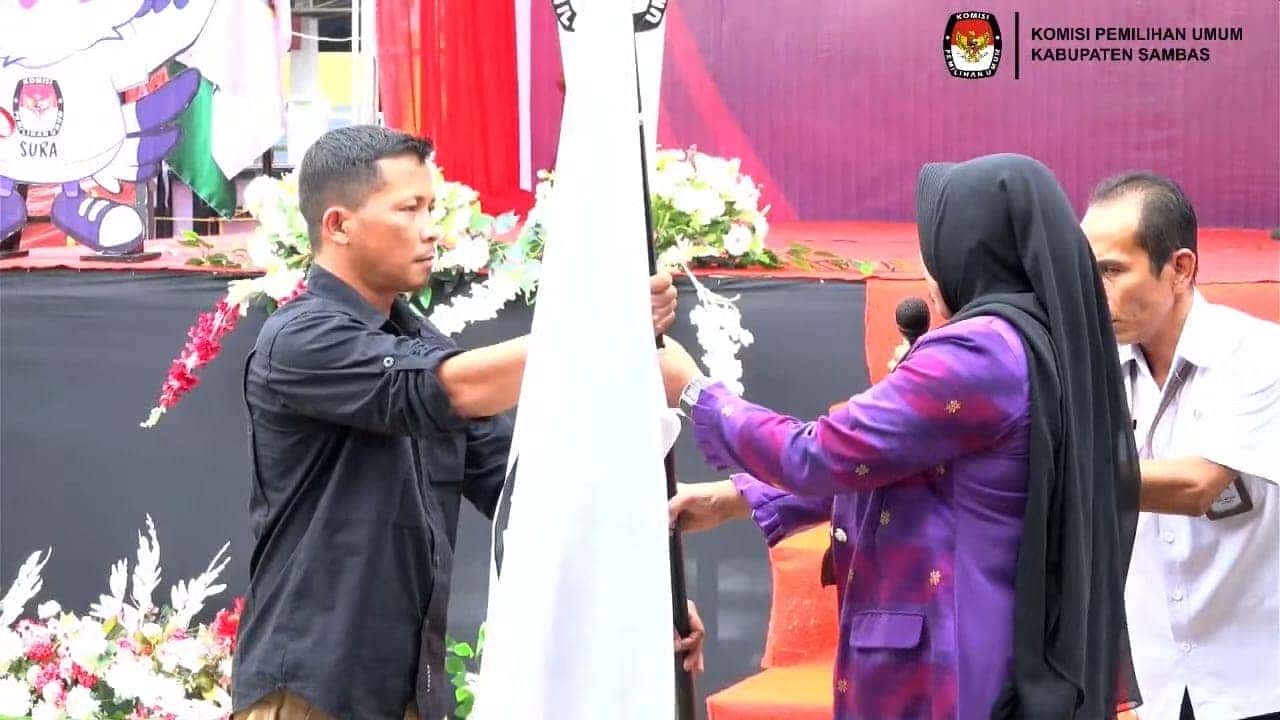 KPU Sambas Serah Terima Kirab Pemilu Tahun 2024