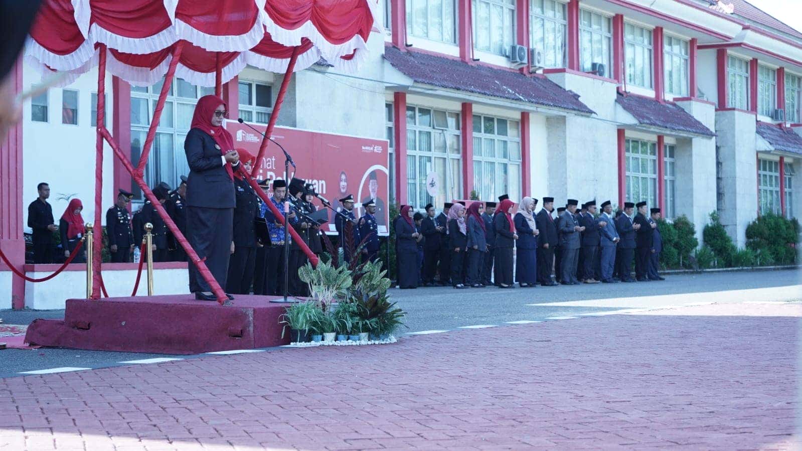 Penjabat Bupati Sambas Serukan Teladan Kepahlawanan dalam Peringatan Hari Pahlawan ke-79