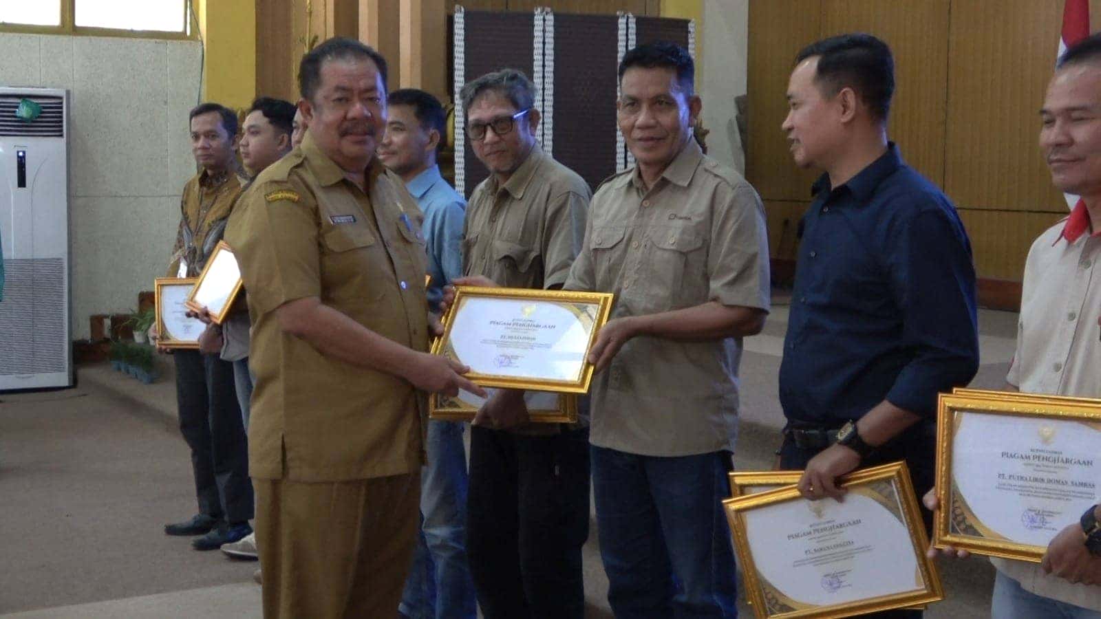SEKDA SAMBAS FERRY MADAGASKAR BUKA PELAKSANAAN MUSRENBANG TJSLP TAHUN 2025