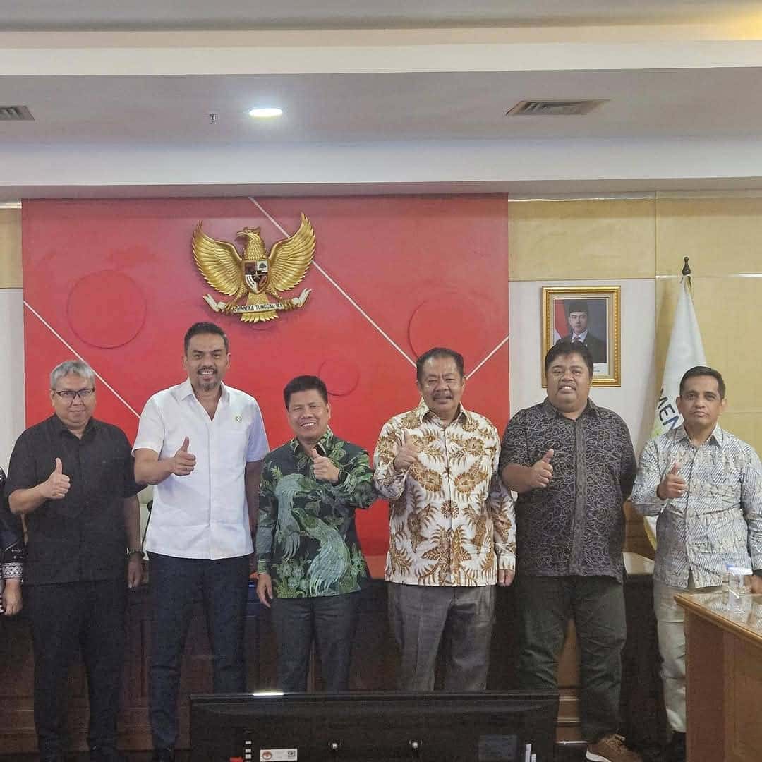 BUPATI SAMBAS H. SATONO MELAKUKAN KUNJUNGAN KERJA KE KEMENTERIAN UMKM RI
