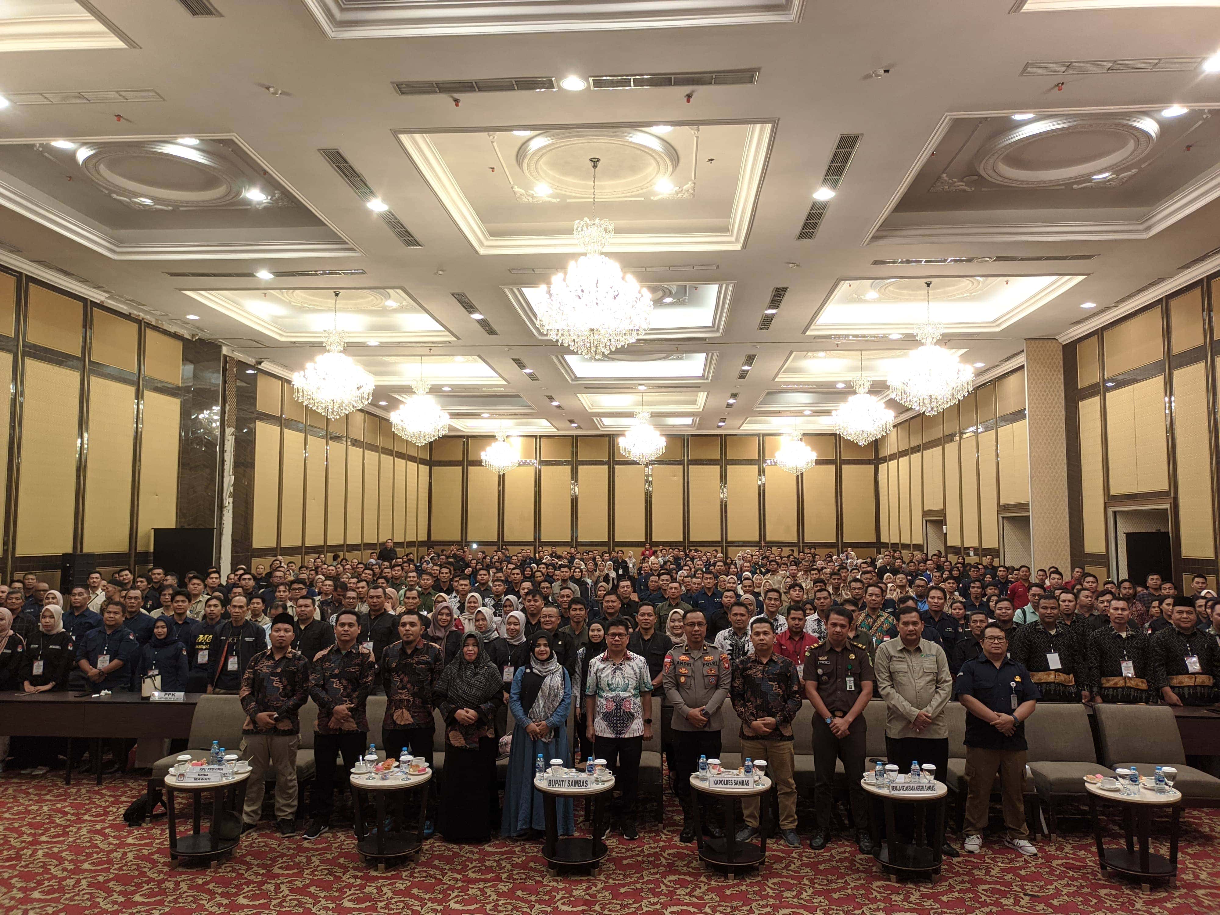 Bupati Sambas H. Satono Hadiri Rakor Evaluasi Pilkada 2024 Bersama KPU Sambas