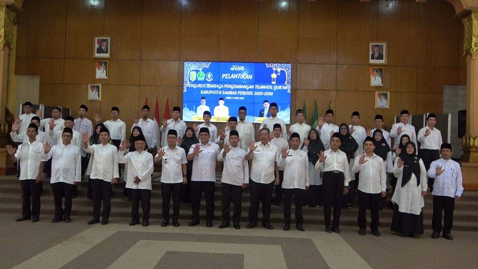 DI ISI 9 DOKTOR DI KEPENGURUSAN BARU LPTQ, BUPATI SATONO INGIN PRESTASI KABUPATEN SAMBAS MENINGKAT DI AJANG MTQ KEDEPANNYA