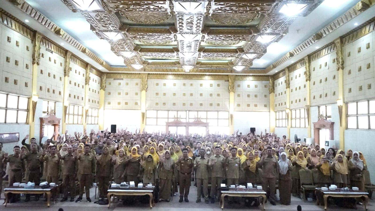 Disdikbud Sambas Gelar Rapat Peningkatan Kapasitas Kepala Sekolah untuk Tingkatkan Mutu Pendidikan