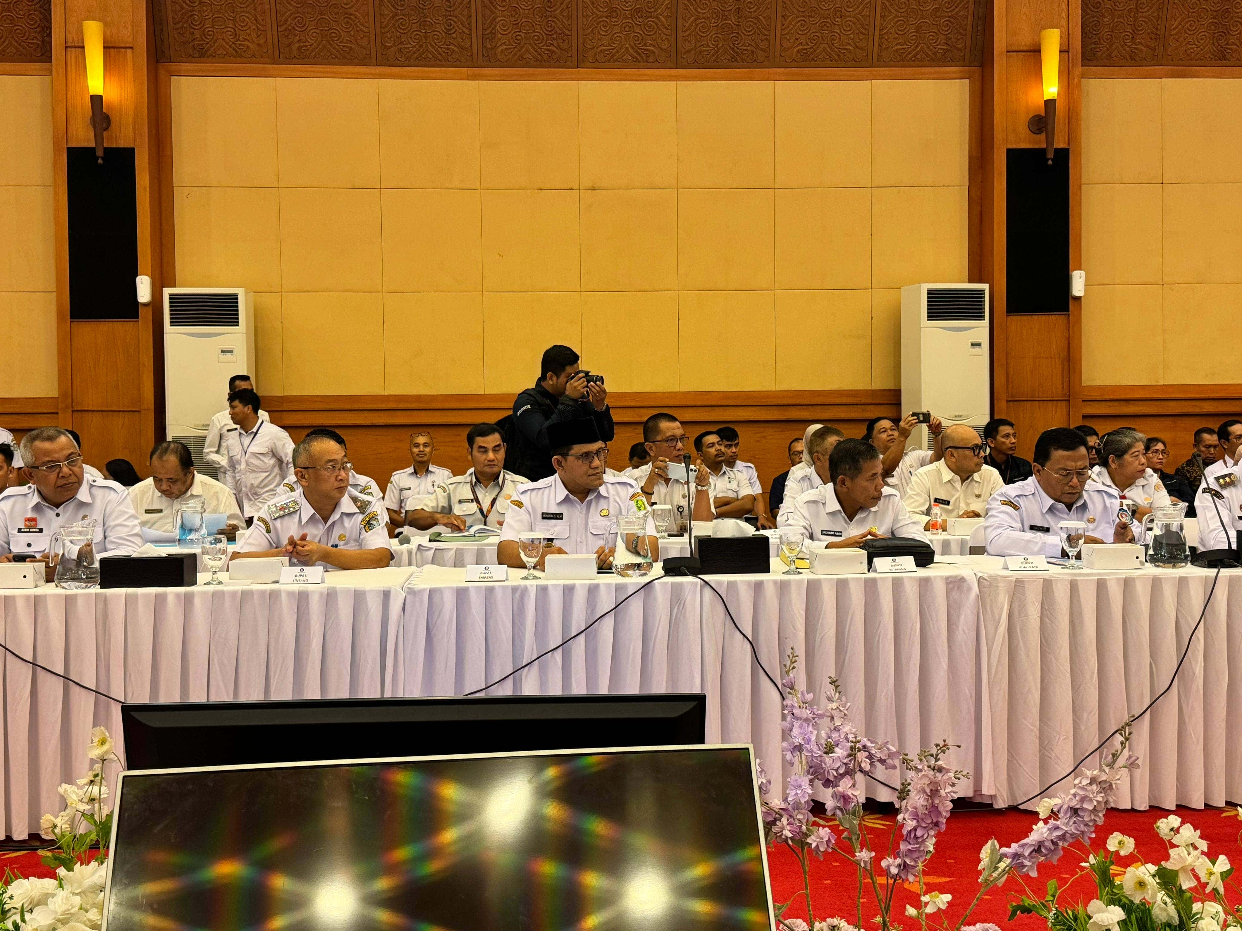Wakil Bupati Sambas, H. Heroaldi Djuhari Alwi, S.T,M.T Mengahdiri Kegiatan High Level Meeting dan Capacity Building