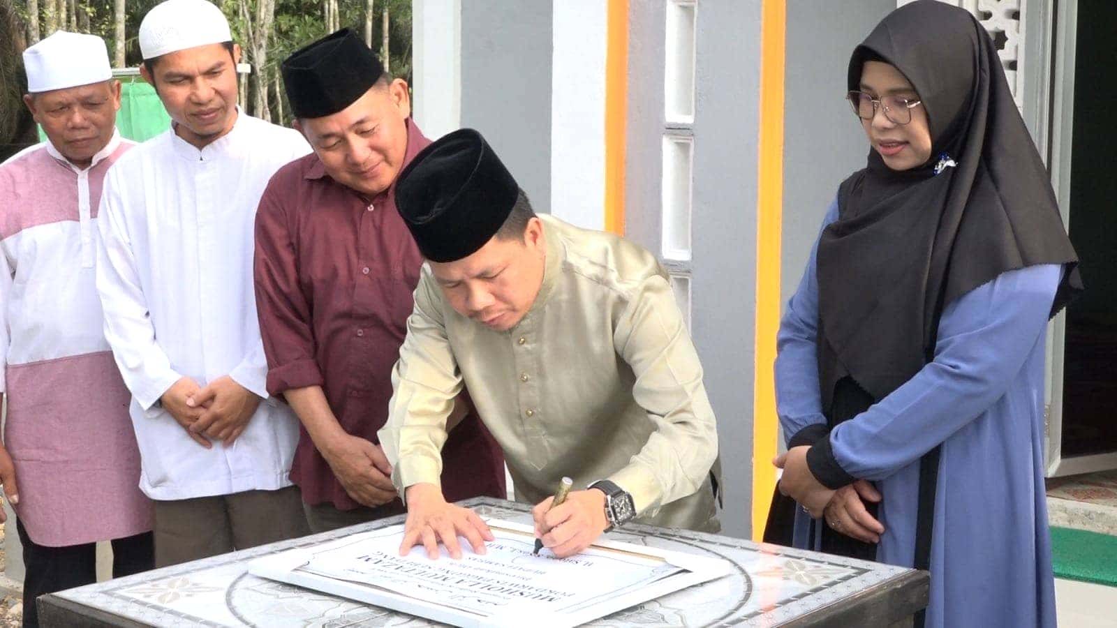 Bupati Satono Resmikan Surau Multazam Danau Sebedang