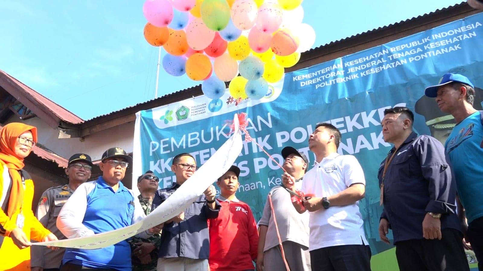 Bupati Satono Buka KKN Tematik Poltekkes Kemenkes Pontianak di Sambas