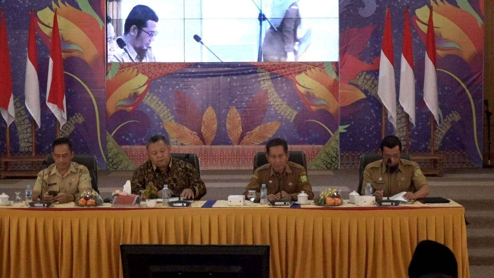 ASISTEN I SEKDA SAMBAS BUKA KEGIATAN SOSIALISASI TERKAIT SPBE