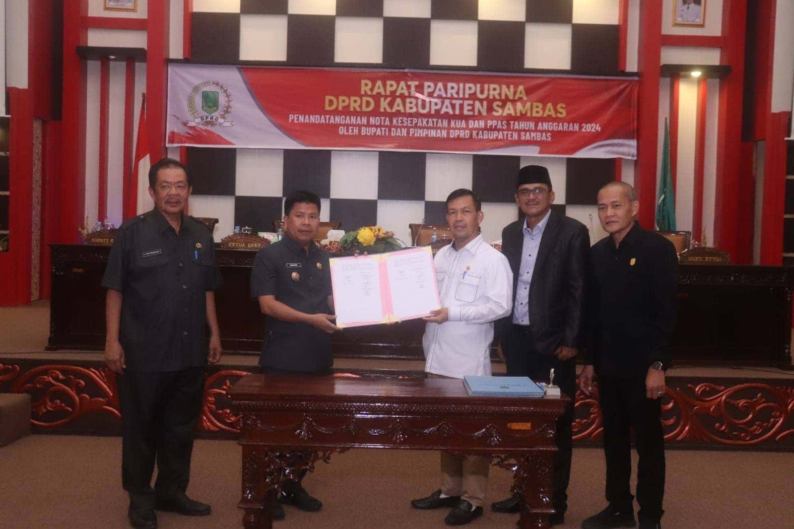 Bupati Sambas Tanda Tangani Nota Kesepakatan KUA dan PPAS Tahun Anggaran 2024