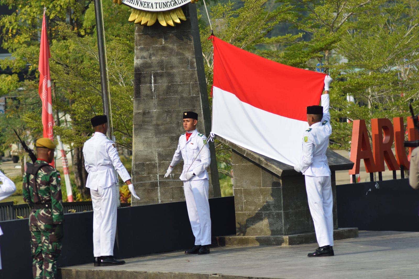 PLBN Aruk Menyuguhkan Keberagaman Budaya di Perayaan Hari Ulang Tahun Indonesia Ke-78