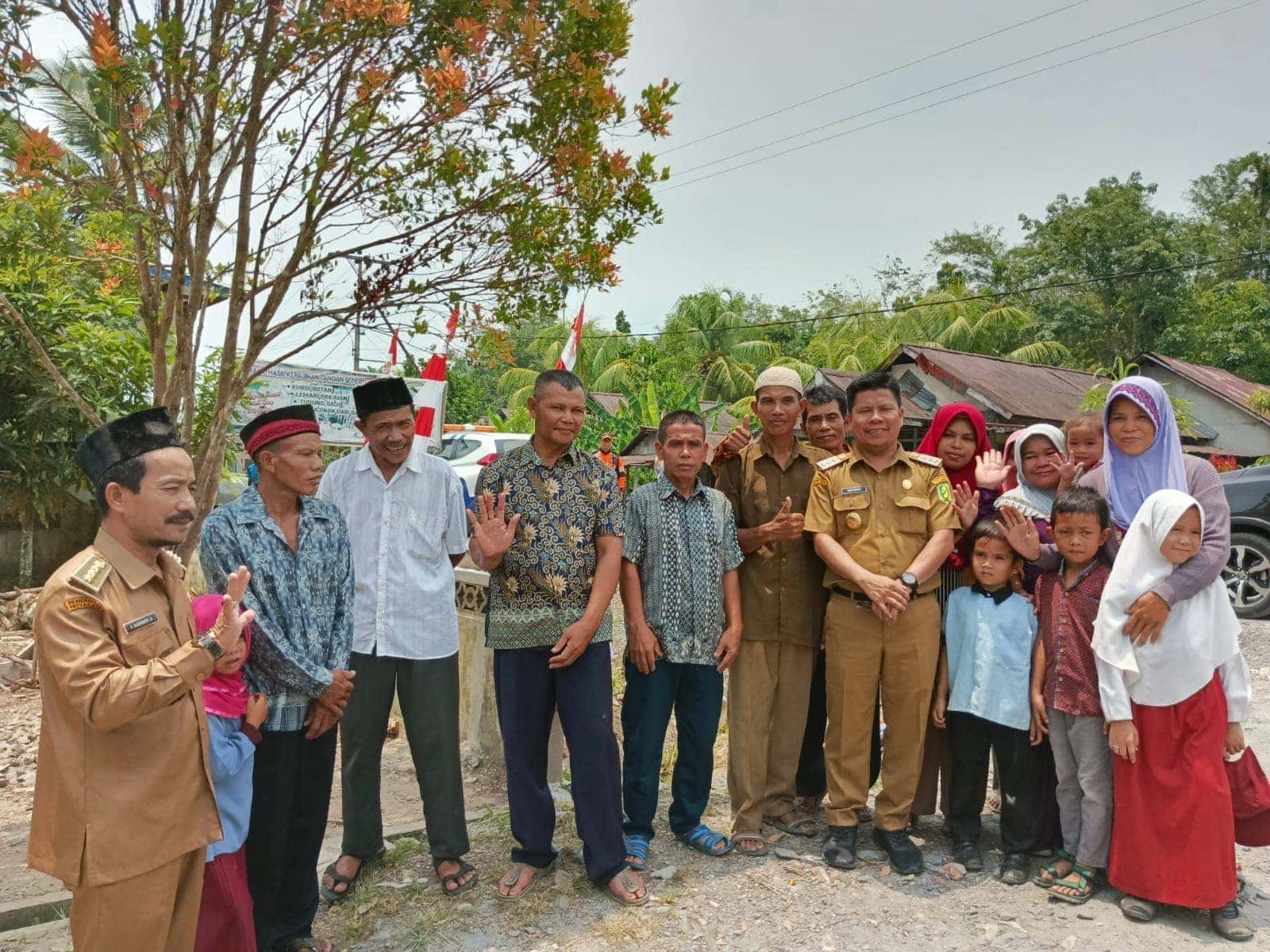 Jalin Silaturahmi dengan Masyarakat Piantus, Bupati Satono Tiada Henti Gaungkan Semangat Gotong Royong