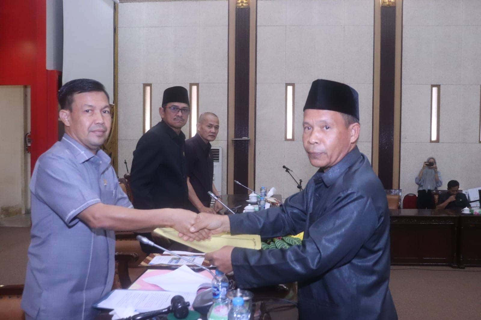 Fraksi Partai GERINDRA Pertanyakan Arah Pembangunan APBD P