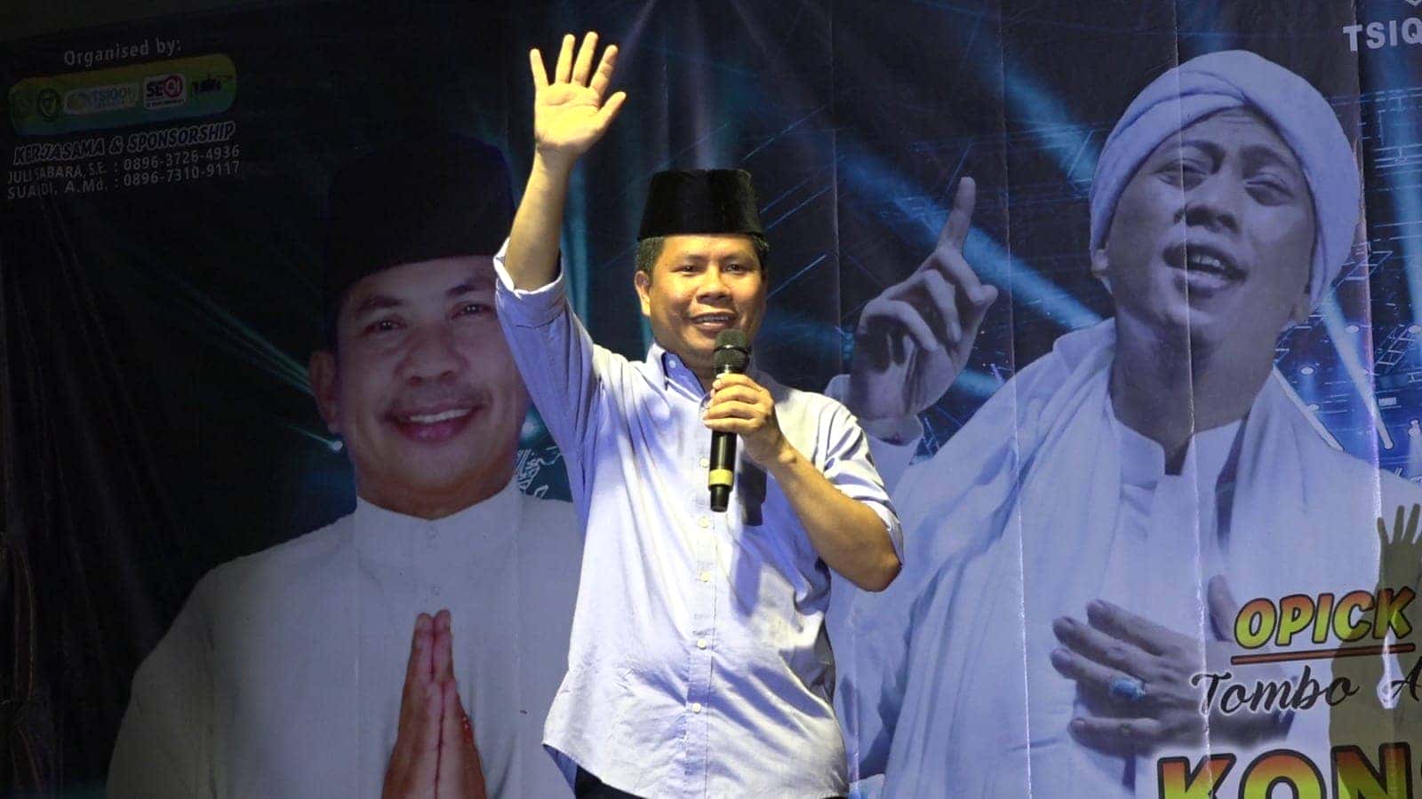 HADIRI KONSER AMAL OPICK TEBAS, SATONO AJAK WARGA BERHIMPUN TEDUHKAN HATI SEJENAK BERSHOLAWAT DEMI MENATA HARI ESOK