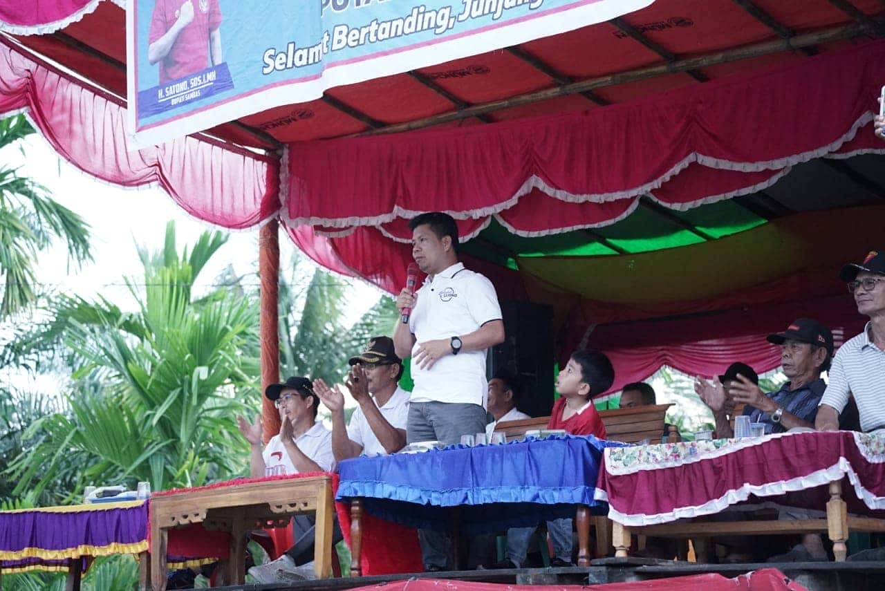 BUKA SEPAKBOLA BUPATI CUP GALING, BUPATI SATONO INGIN BIBIT SEPAKBOLA LAHIR SEJAK DINI