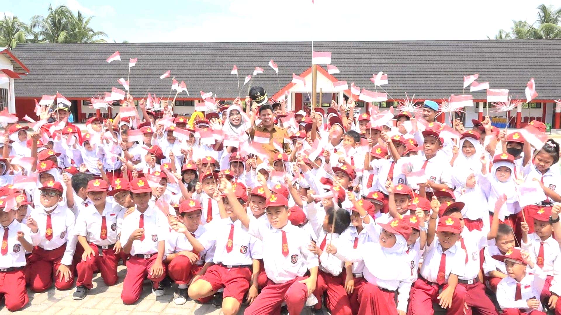 Perhatian Dan Dukungan Akan Pendidikan, Bupati Satono Resmikan Gedung Baru Sd Negeri 05 Matang Terap Kecamatan Jawai Selatan