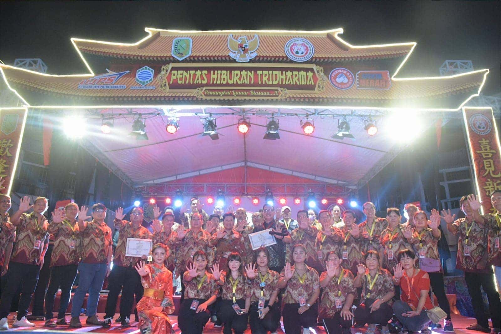 BUKA CAP GO MEH 2023 DI PEMANGKAT BUPATI SATONO MENGHARAPKAN KOLABORASI MEMBANGUN KAB. SAMBAS YANG BERKEMAJUAN