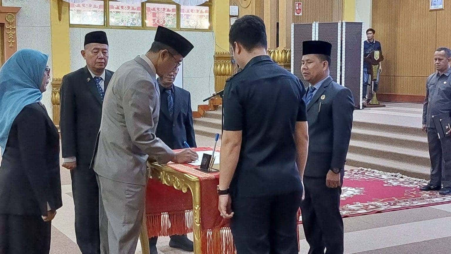 Lantik 33 Pejabat, Bupati Satono Ungkap Guna Memperkuat Posisi Struktur Pemerintahan Kab. Sambas