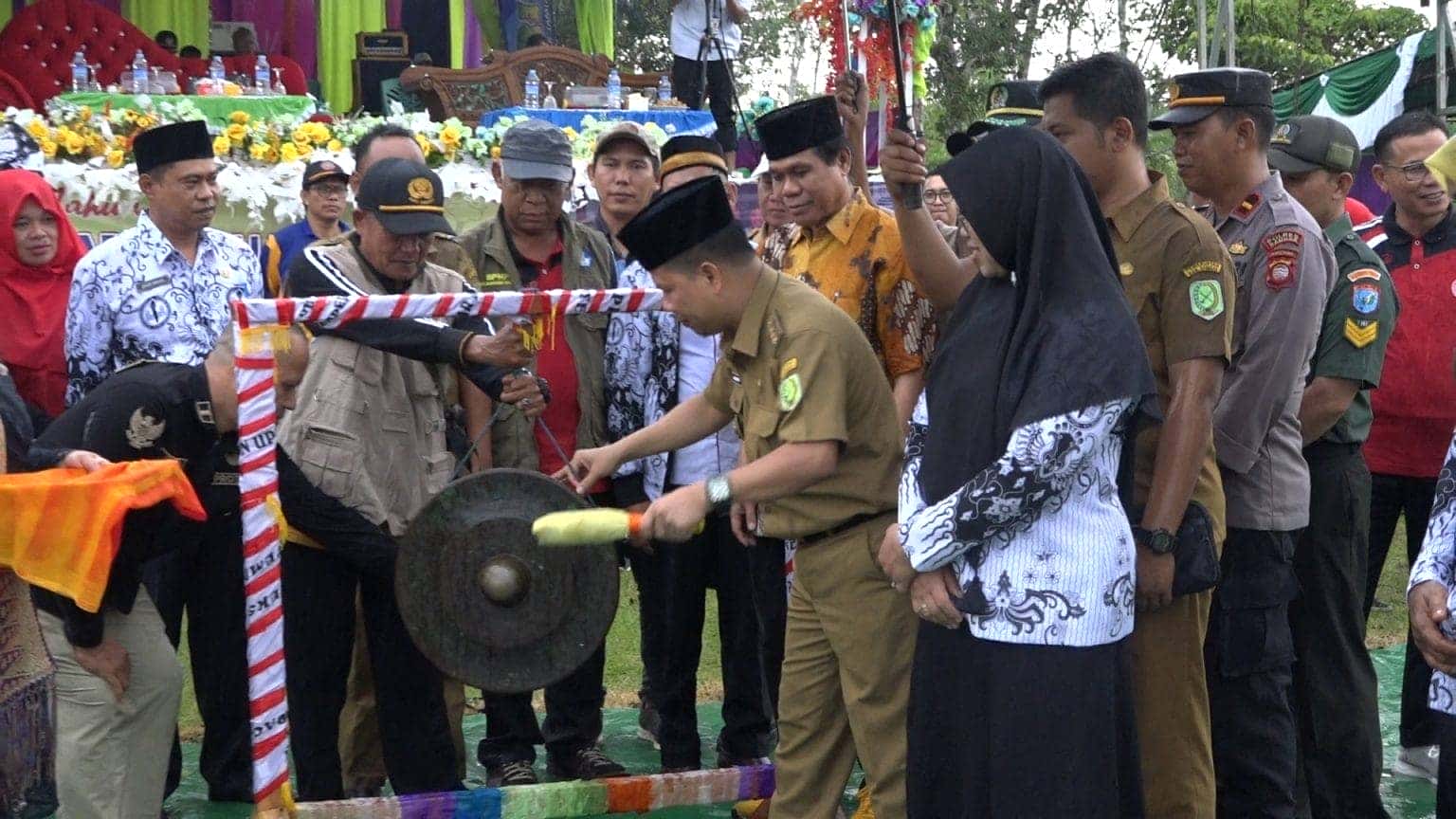 Buka HUT PGRI Ke 78 Tahun 2023, Bupati Satono Apresiasi Kontribusi Peran Guru