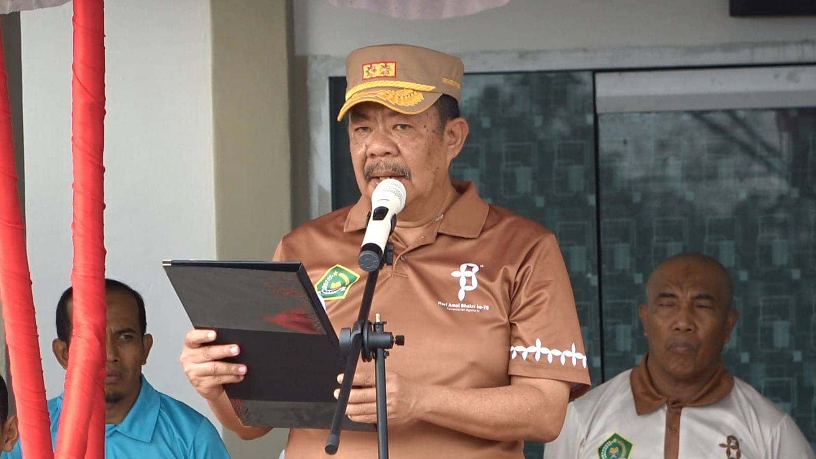 SEKDA SAMBAS PIMPIN APEL HARI AMAL BHAKTI (HAB) KE-78 DI HALAMAN KANTOR KEMENAG SAMBAS