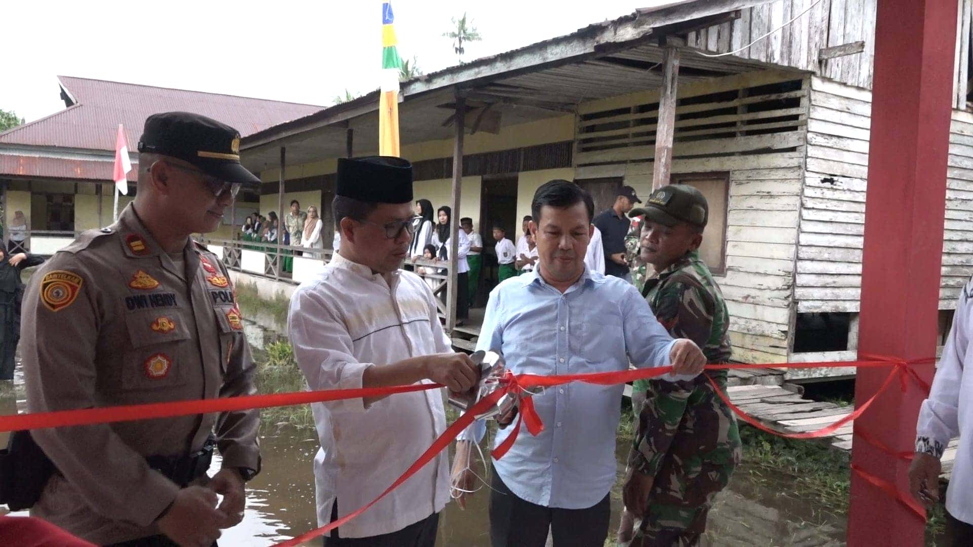BUPATI SATONO RESMIKAN GEDUNG BELAJAR MIS MUHAMADIAH DESA PANCUR