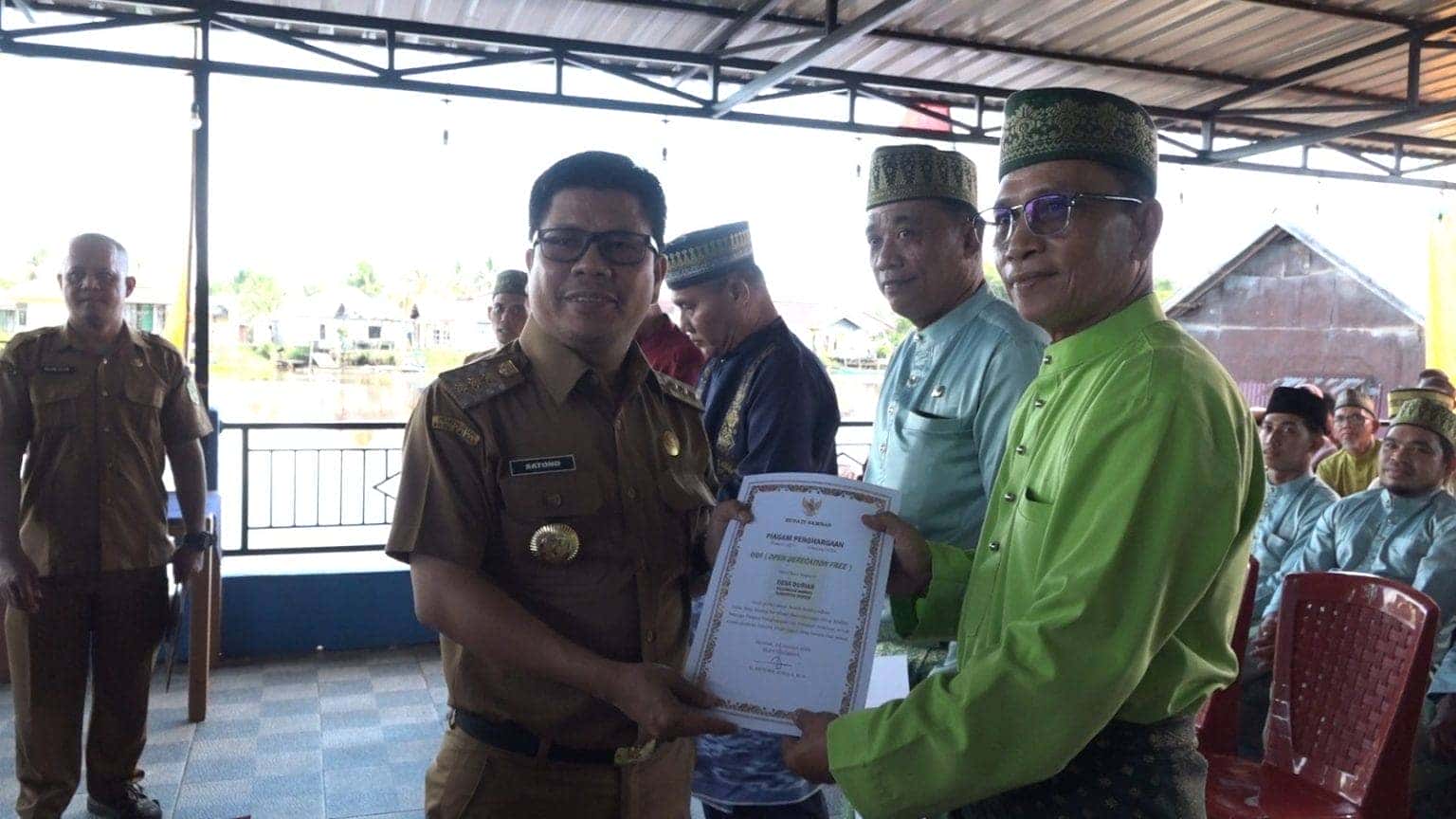 Bupati Satono buka Deklarasi 3 Pilar Sanitasi Total Berbasis Masyarakat, 6 Desa Kecamatan Sambas