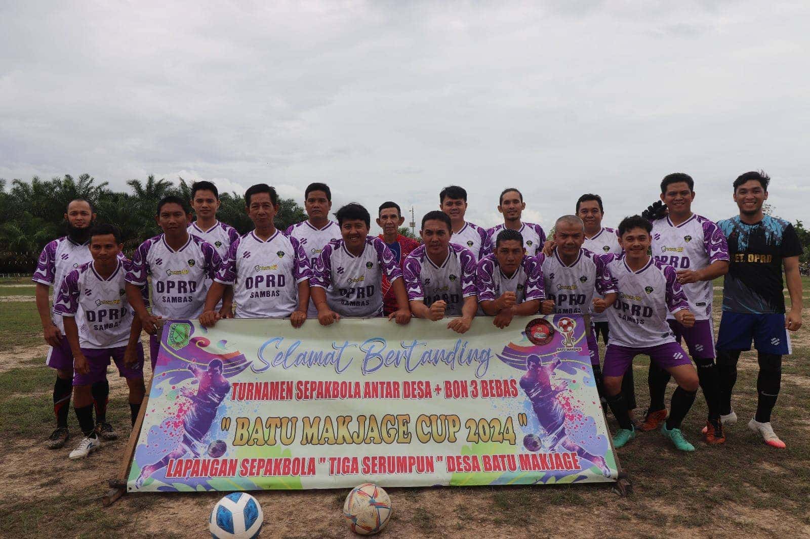 S DPRD Tanding Persahabatan Dengan PS Kecamatan Tebas