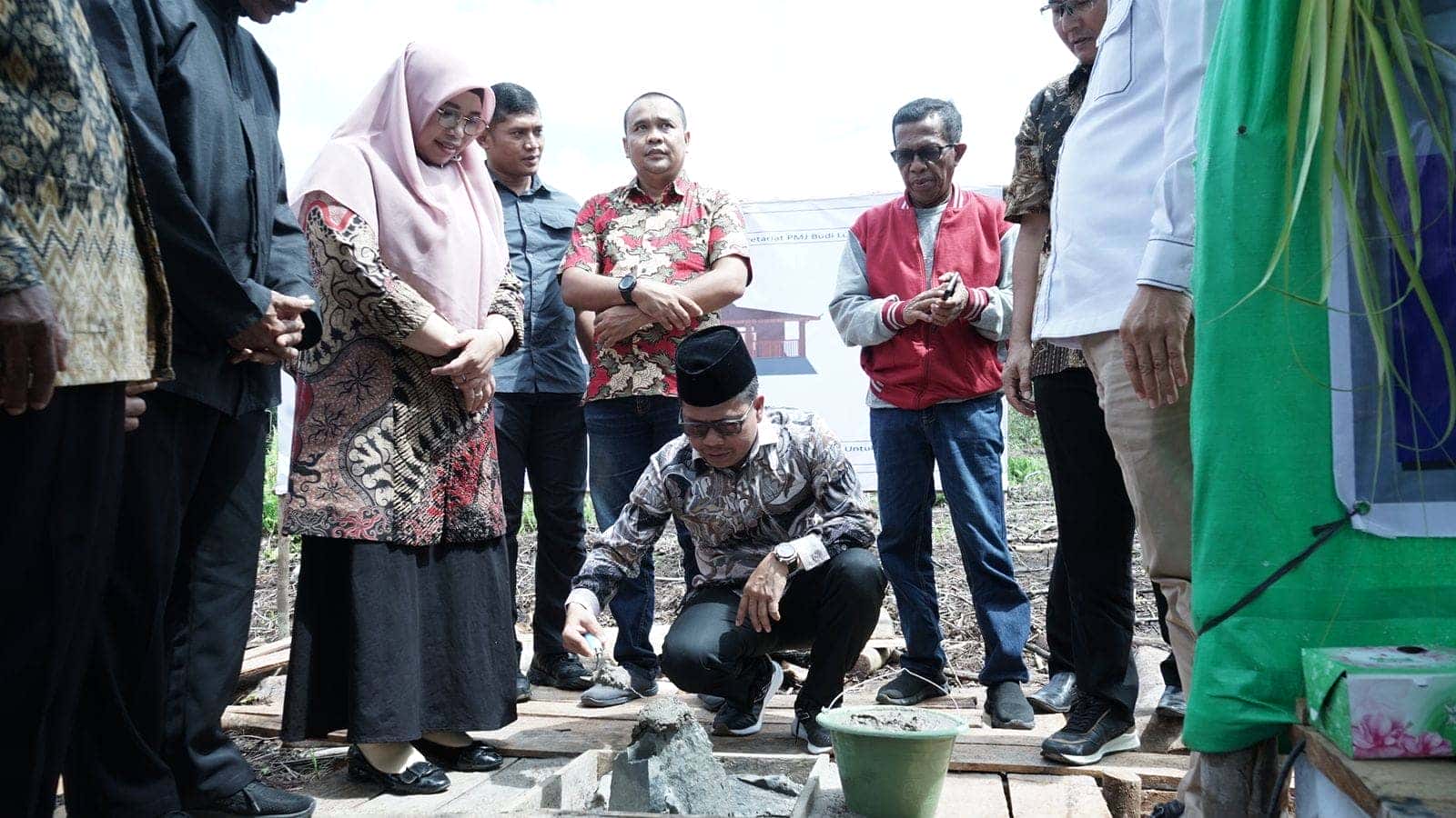 Peletakkan Batu Pertama Rumah Budaya Adat Jawa Joglo Berkemajuan, Bupati Satono Alokasikan Dana 1 Miliar Untuk Pembangunan