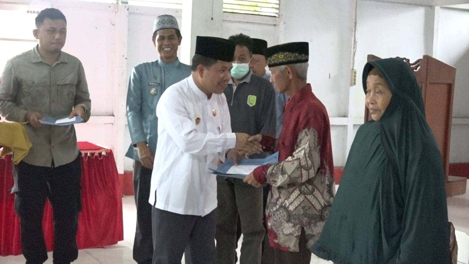 Bupati Sambas Janji Umrohkan Imam Mesjid, Amil, Guru Ngaji Kampung serta Pengurus Jenazah yang telah lama mengabdi