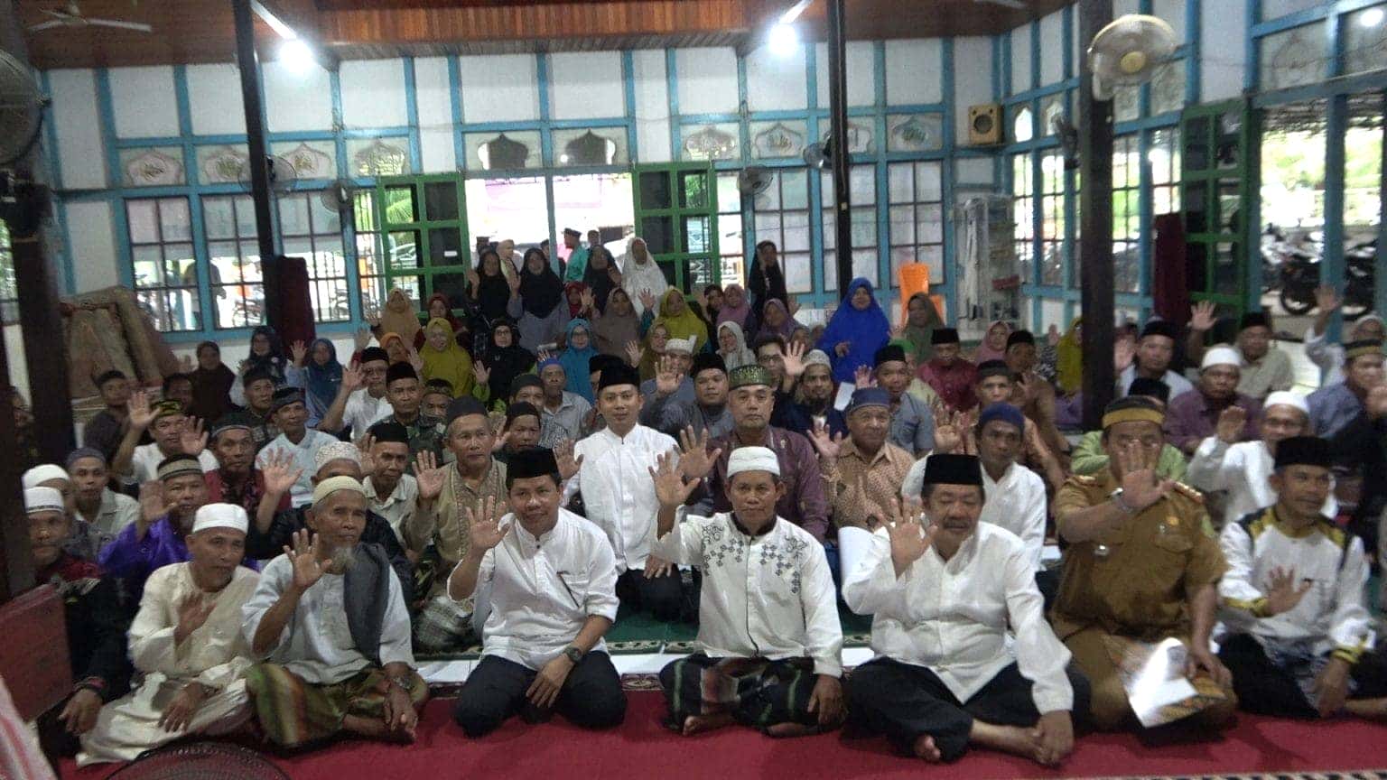 Safari Ramadhan di Masjid Baitul Huda Danau Peradah Bupati Satono: Silaturahmi Ramadhan untuk mempererat silaturahmi dengan masyarakat