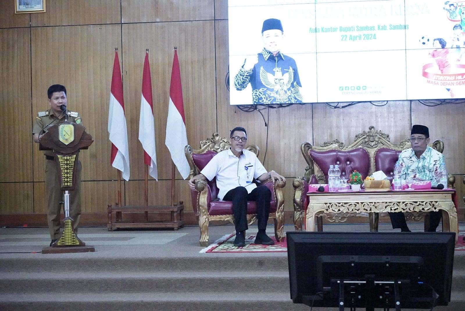 BUPATI SATONO HADIRI SOSIALISASI DAN KIE PROGRAM BANGGA KENCANA