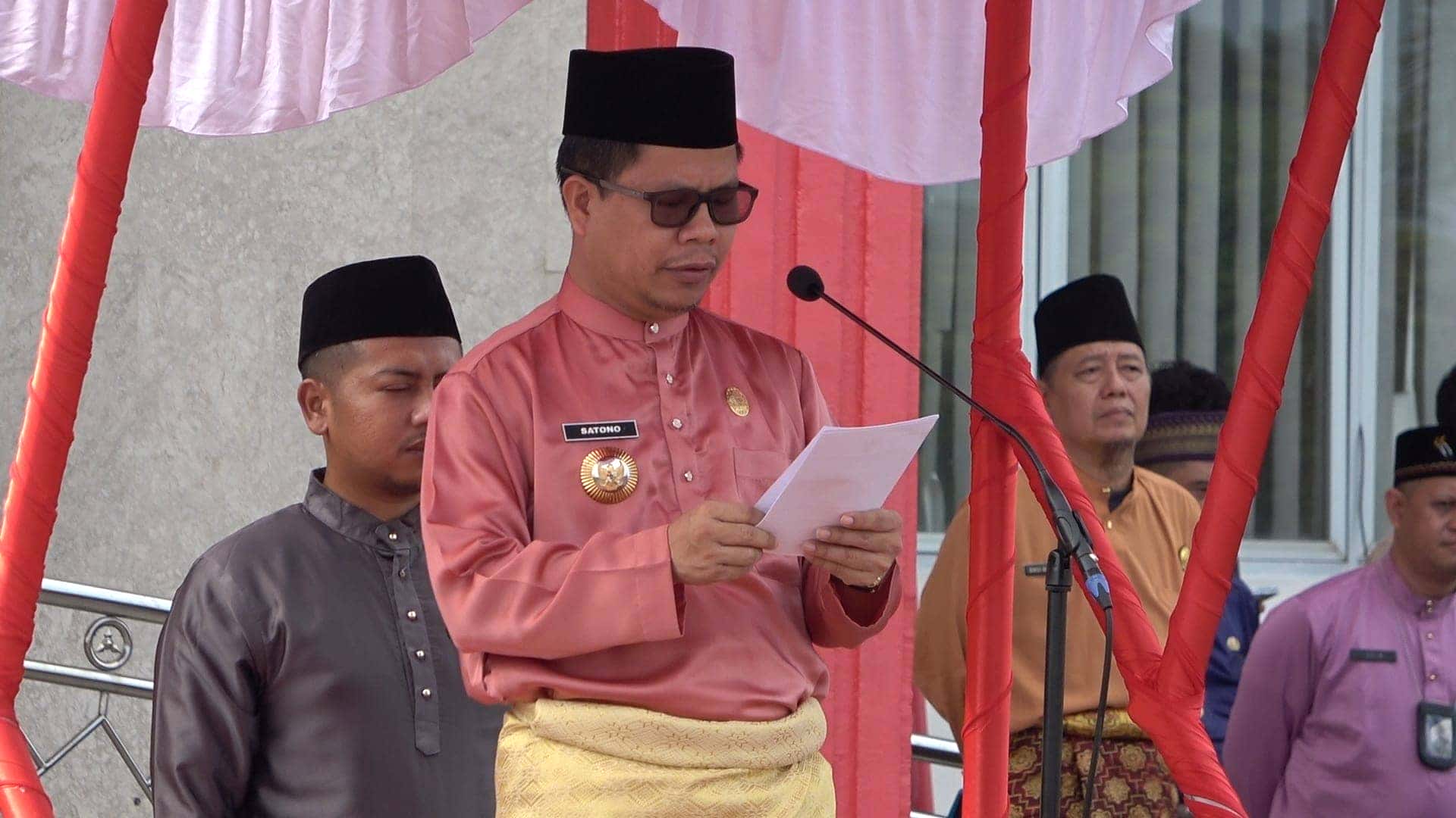 BUPATI SAMBAS PIMPIN UPACARA HARDIKNAS 2024, SATONO SAMPAIKAN PESAN MENDIKBUD RISTEK