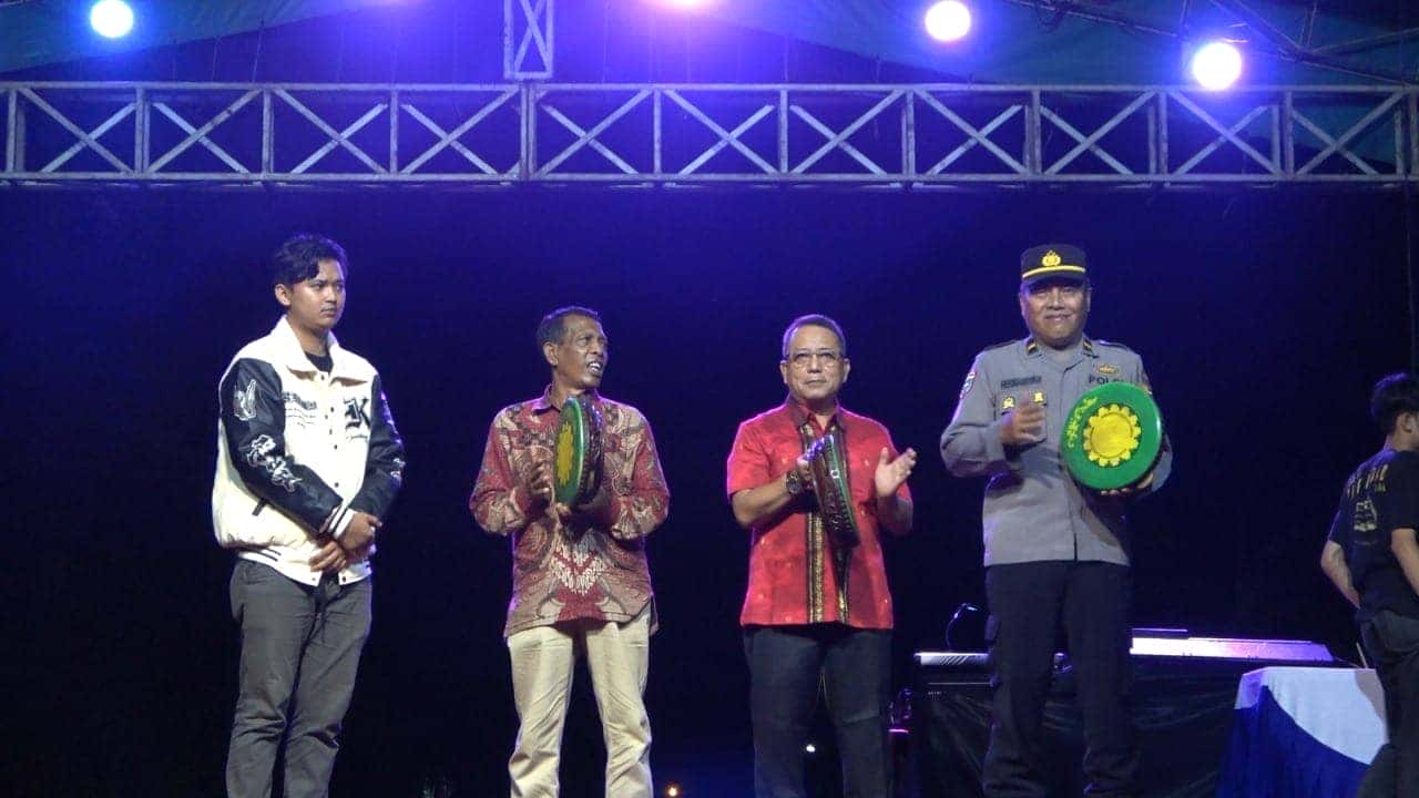 KADIS KOMINFO URAY HERIYANSYAH BUKA HALO SAMBAS FESTIVAL 2024