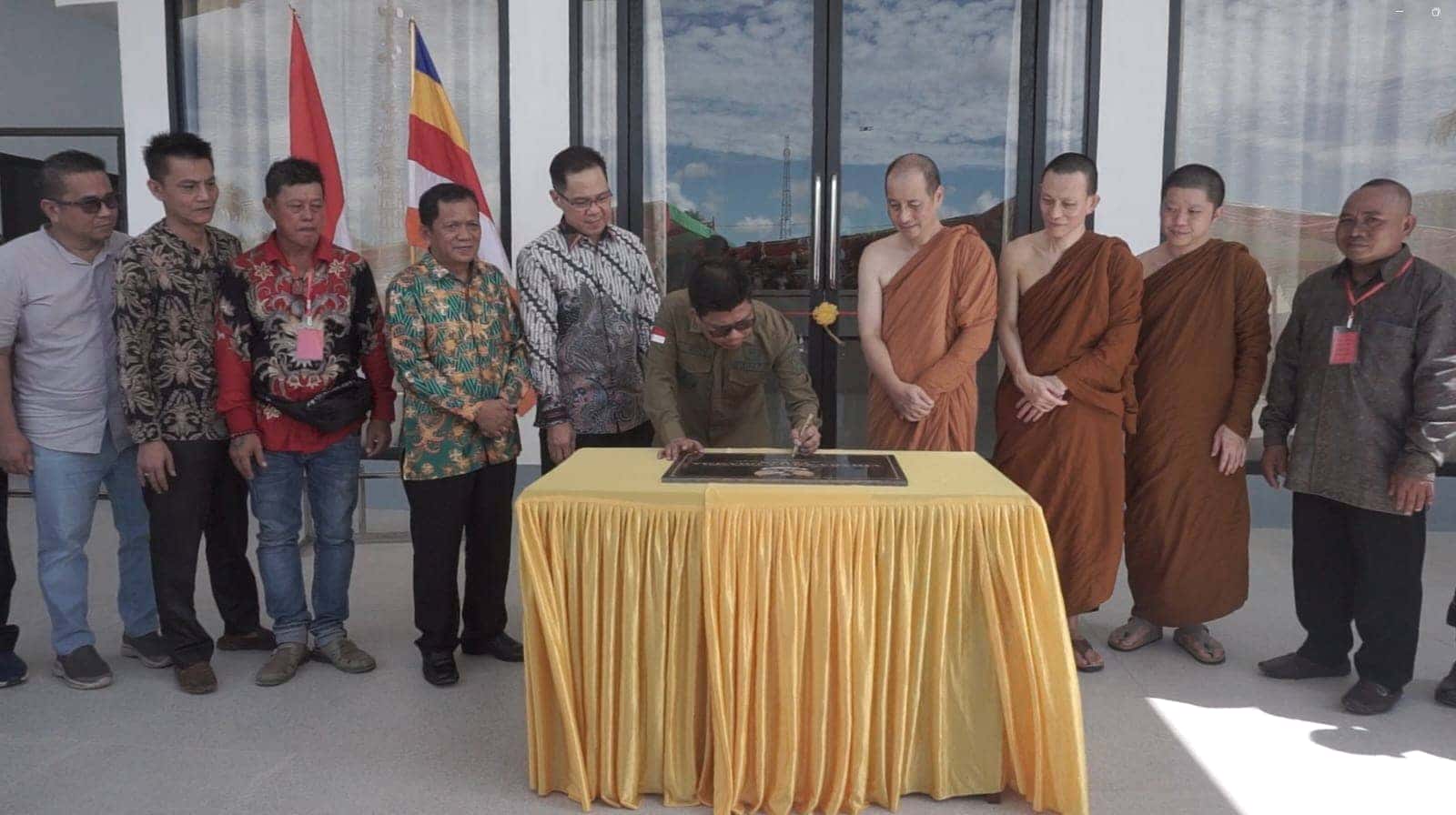 PERESMIAN VIHARA ARIYA DHAMMA DIHADIRI SEMUA KALANGAN, BUPATI SATONO UNGKAP BUKTI SOLIDNYA UKHUWAH ANAK BANGSA