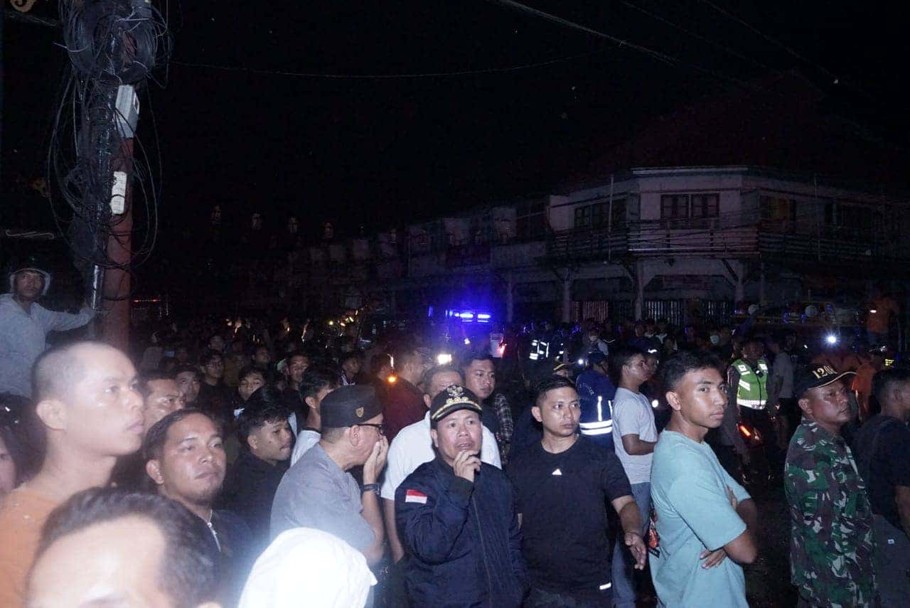 Turut Empati Musibah Kebakaran, Bupati Satono Gercep Pantau Langsung Lokasi Pasar